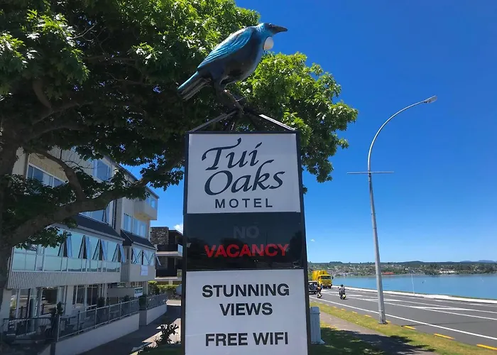 Tui Oaks Motel